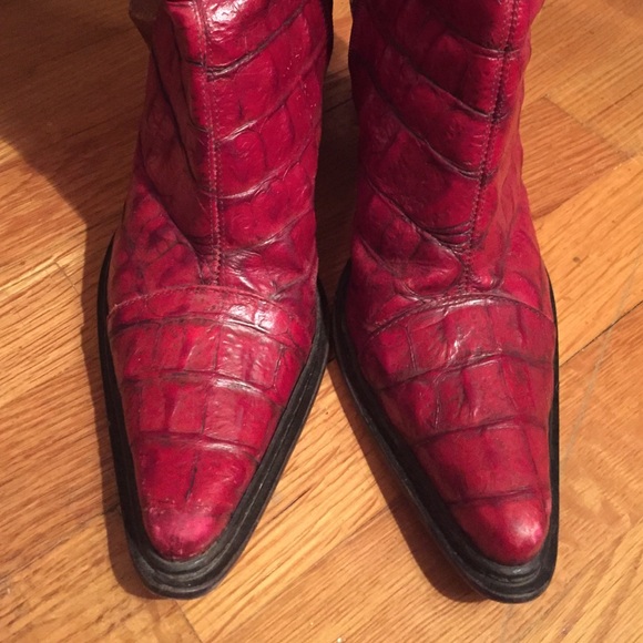 Donald Pliner croc red boots - Picture 4 of 4